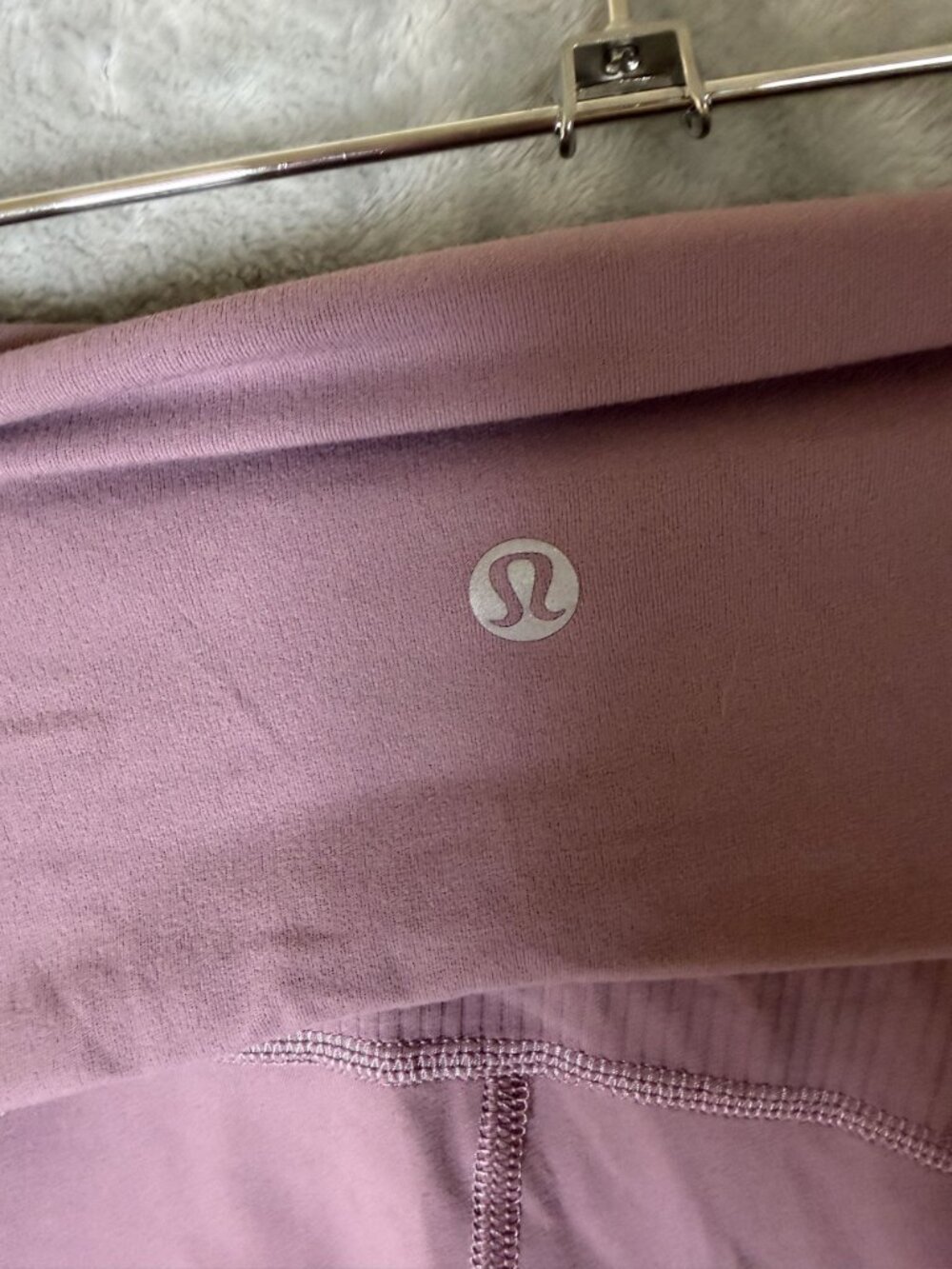 LULULEMON Yoga Pants Womens XS Dusty Mauve High Rise Stretch Flare Leg 31in - Picture 4 of 5